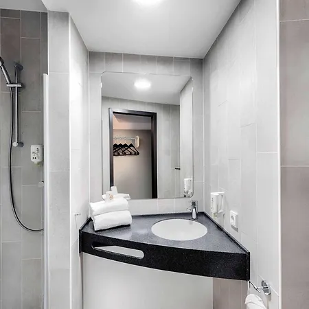 Hotel B&B Hotel Wiener Neudorf 3*