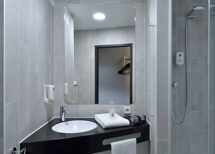 Отель B&B Hotel Wiener Neudorf